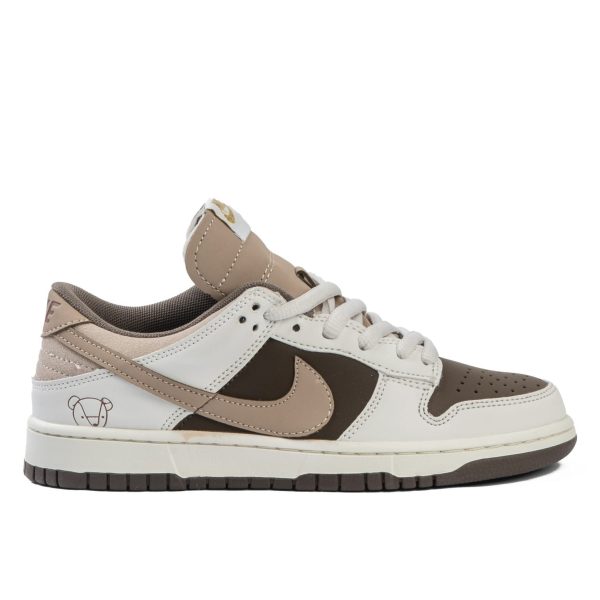 Alternative view of SB Dunk Low "Otomo Katsuhiro"