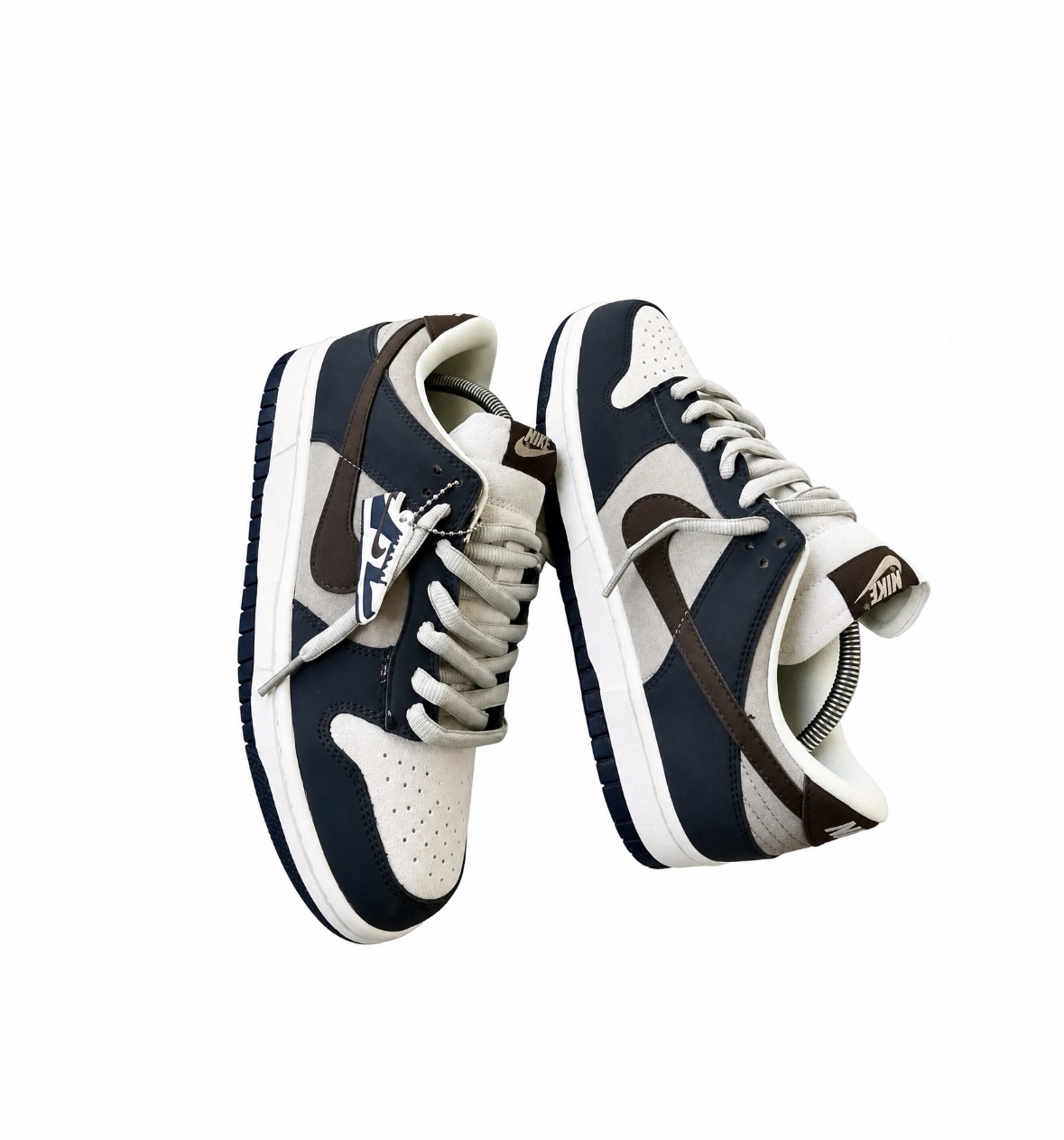 Otomo Katsuhiro x SB Dunk Low "Steamboy OST Blue/Brown" - Image 2