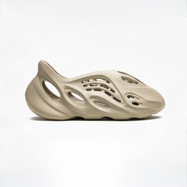Yeezy Foam Runner “Stone Salt”