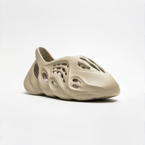 Alternative view of Yeezy Foam Runner “Stone Salt”